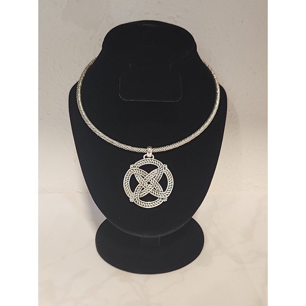 Vintage Avon Celtic Knot Choker Pendant Necklace‎ Silver Plate Twisted Rope